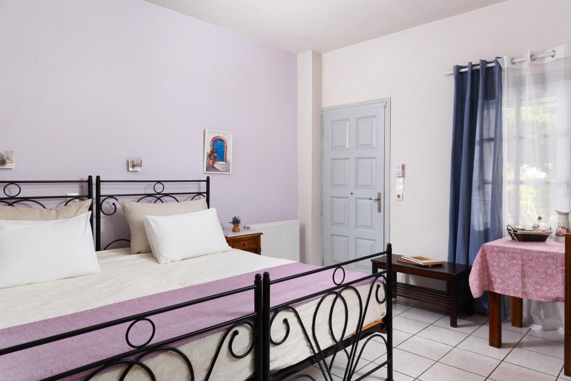 Villa Arni Andros - Βίλα Αρνη Batsíon Habitación foto